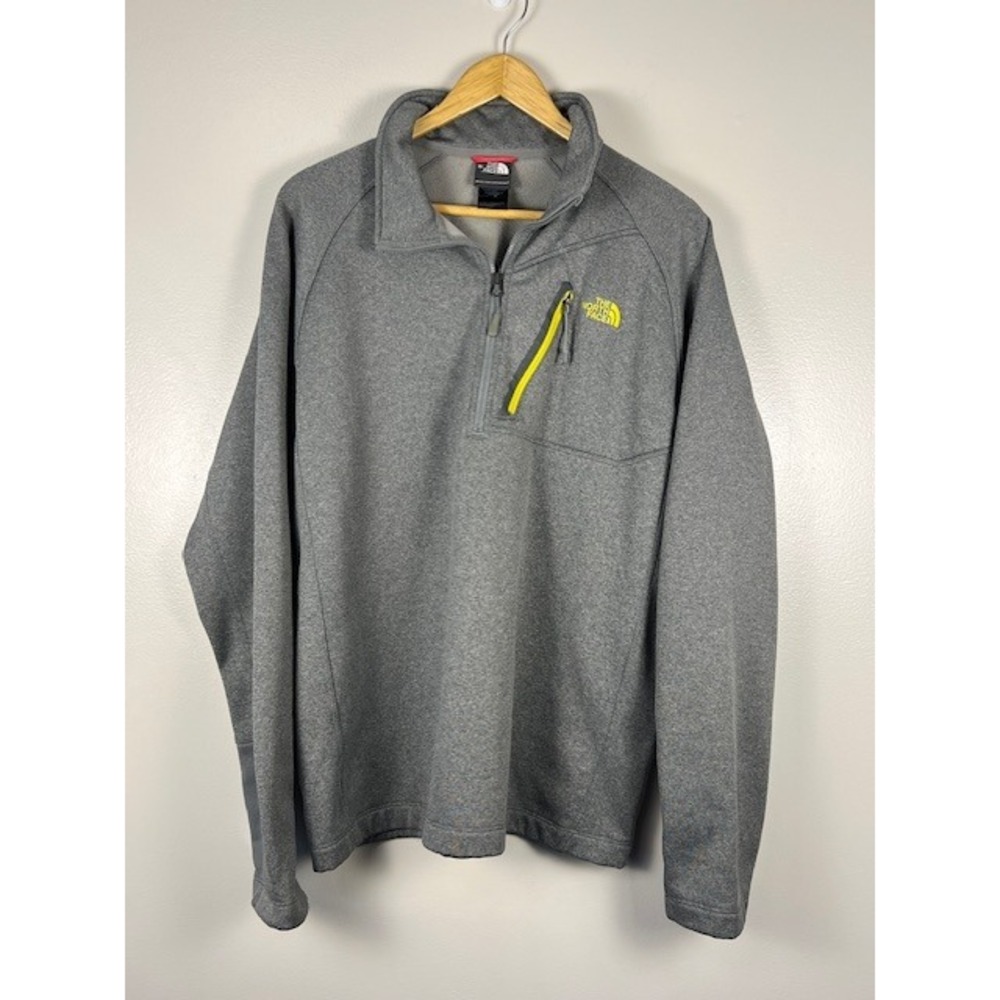 The North Face Mens Quarter Zip Fleece Pullover Grey Heather Yellow Logo L‎